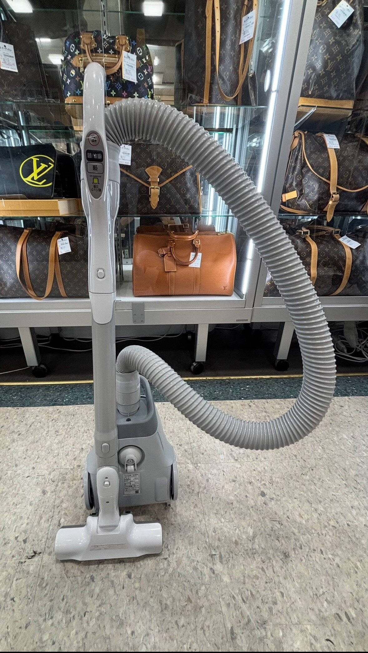 Panasonic MC-PJ22A-H 2023年製 紙パック式電気掃除機 を宝塚市で出張