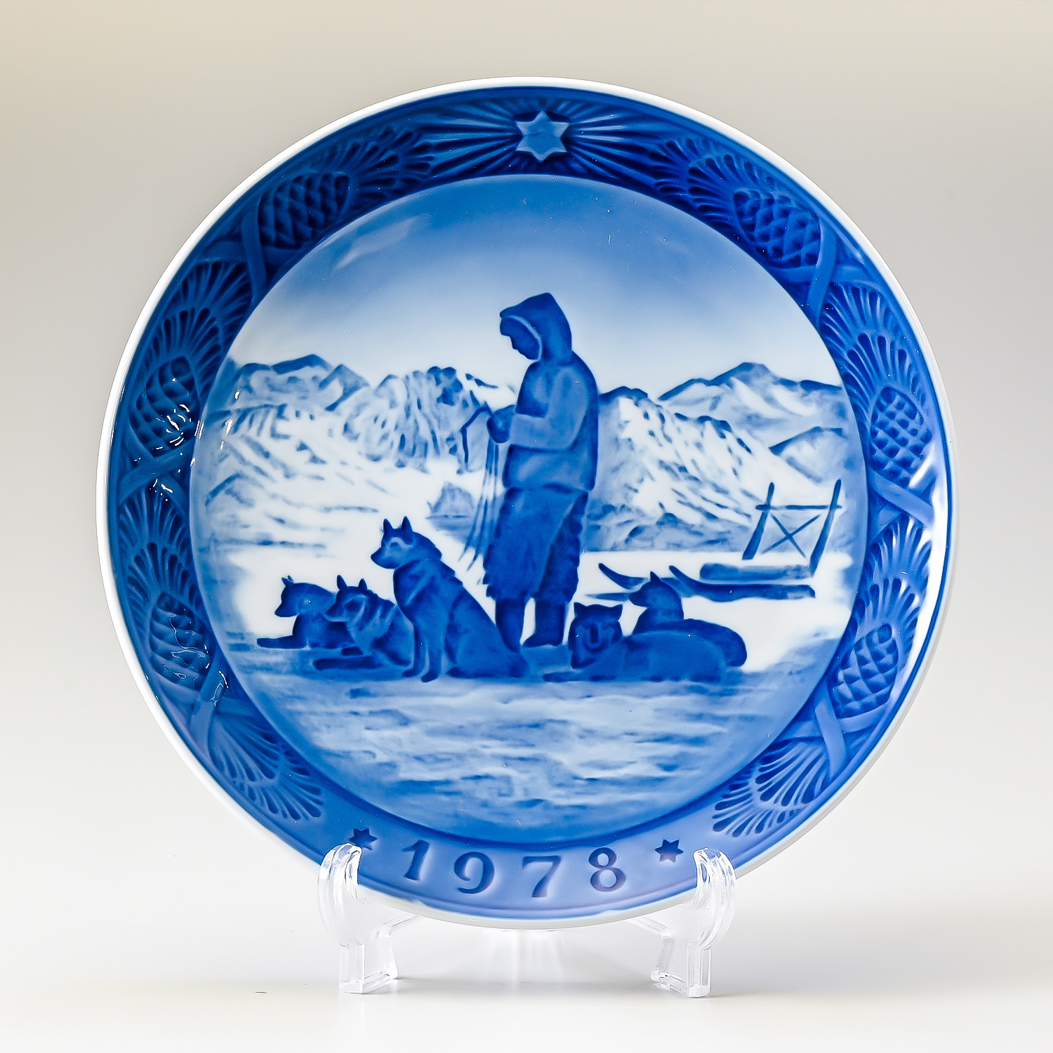 皿立て付き ロイヤルコペンハーゲン イヤープレート クリスマス