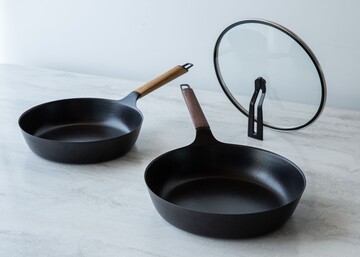 フライパン 26cm DEEP[オーク］ | バーミキュラ公式オンラインショップ