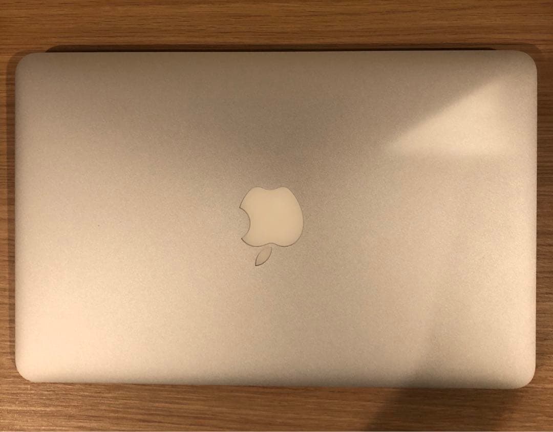 美品】MacBook air 11-inch Mid 2012 充電回数：95 - メルカリ