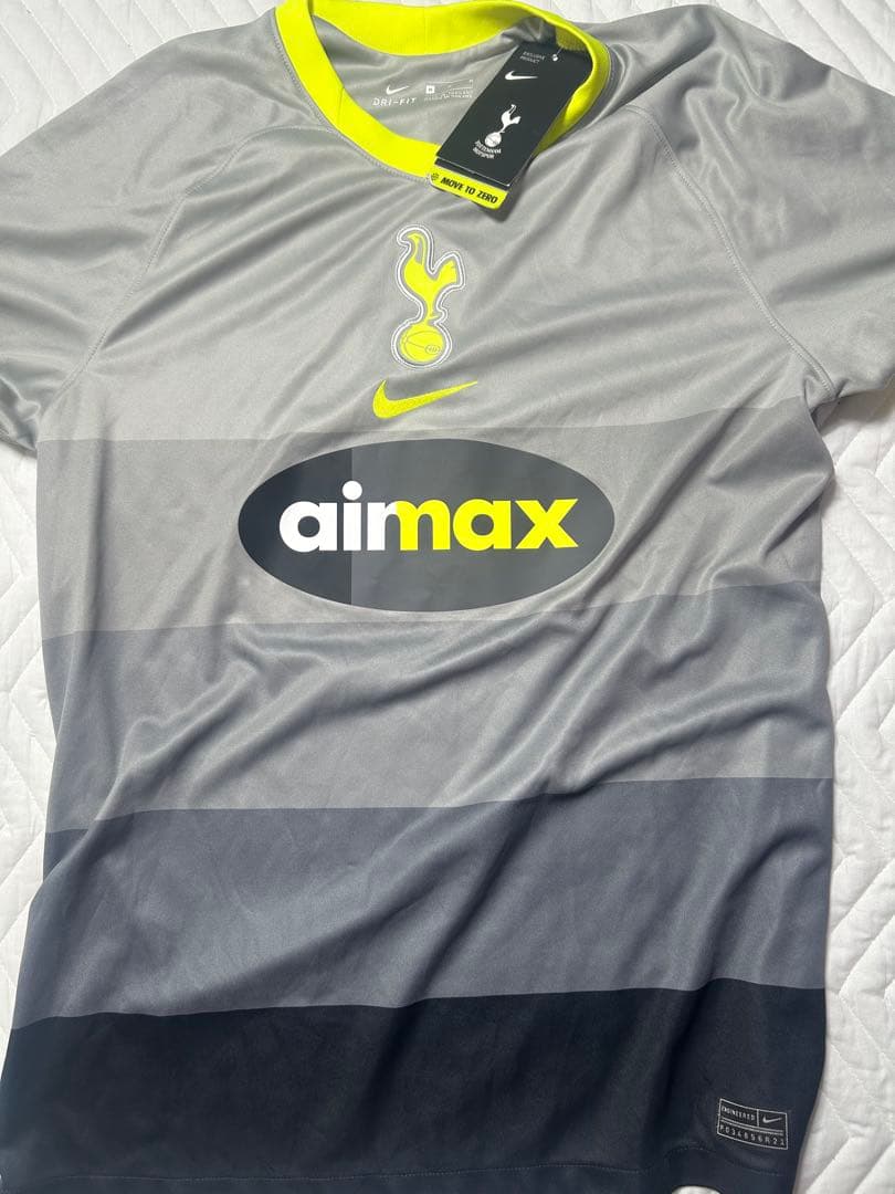 トッテナム　エアマックス95 ユニフォーム Nike is releasing a Culture of Football Air Max 95 'Neon' themed