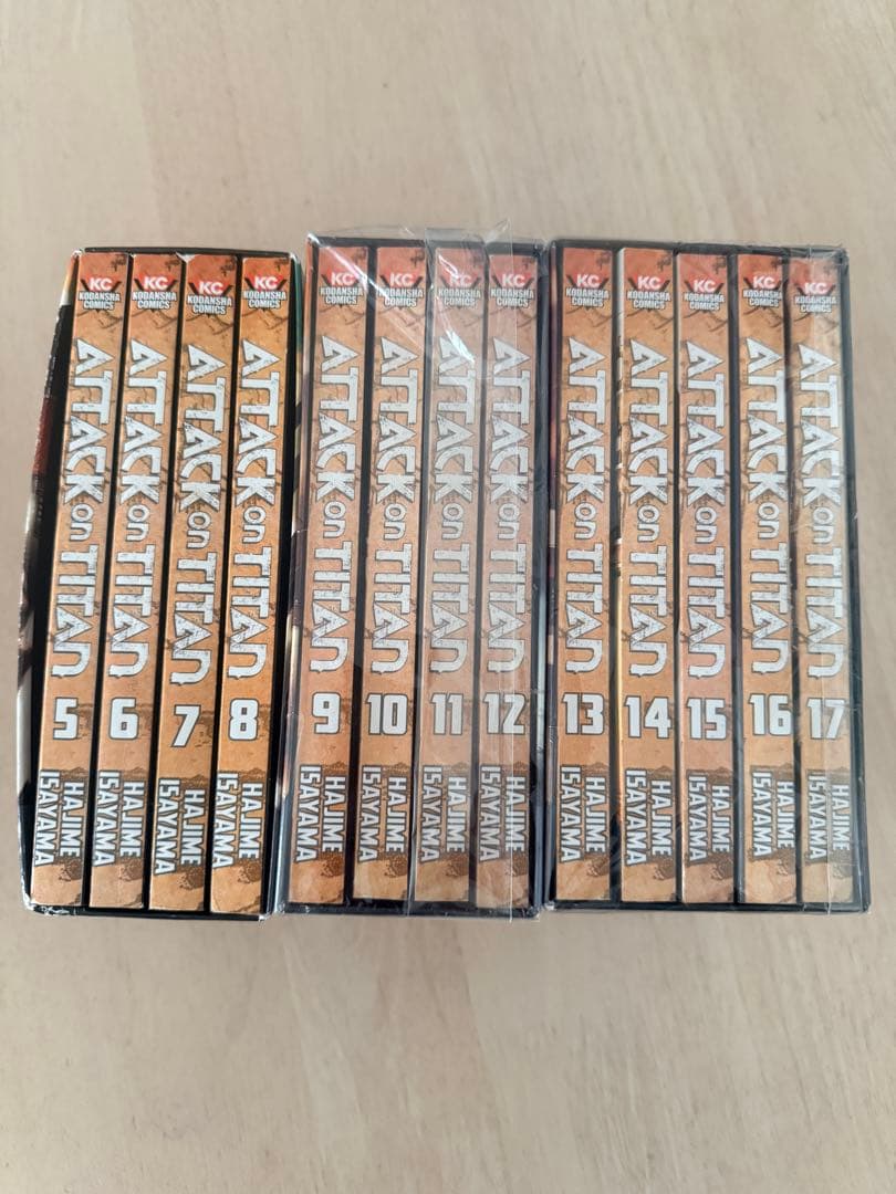 進撃の巨人(英語版)Attack of Taitan 英語版 Attack on Titan 1 日本語版 進撃の巨人1巻 2冊セット - メルカリ