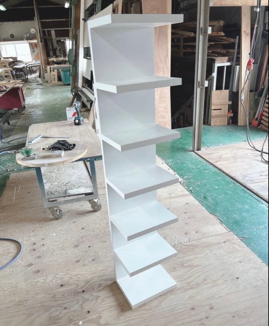 組立完成品スニーカーラック ウォールシェルフ 突っ張り式スニーカーディスプレイラック（シングルタイプ）SYM-1001